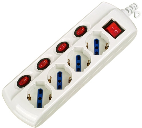 4 ways Italian style multisocket
