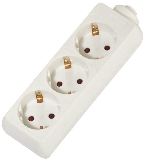 3 ways Germany style socket-outlet