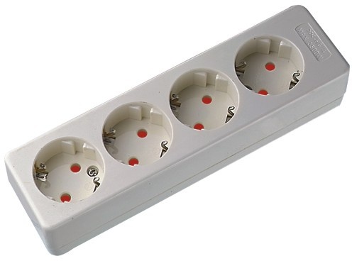 4 ways Germany style socket-outlet